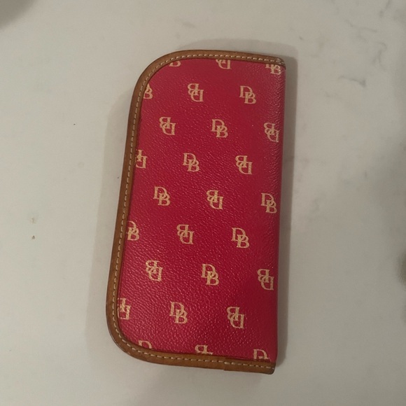 Dooney & Bourke Eyeglasses Monogram Leather Case - Picture 4 of 8